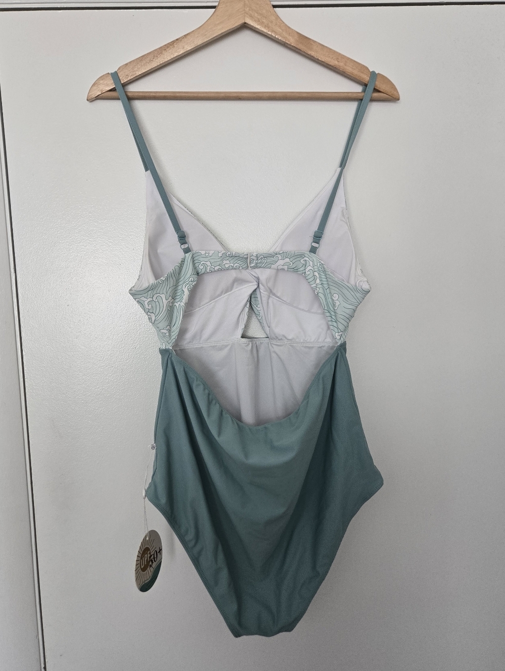 NWT Caden Lane Sage And White Makin' Waves Womens One Piece Swimsuit Size XL - Picture 2 of 3